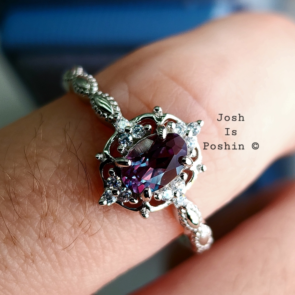 1/2CTW Alexandrite halo ring in sterling silver - Picture 5 of 9